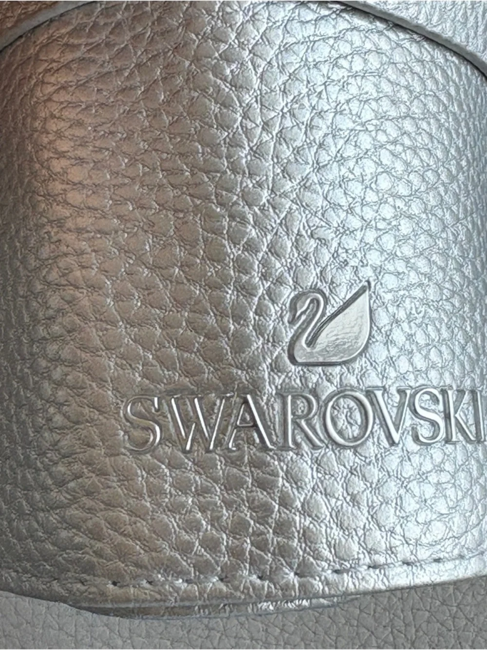 Swarovski Metallic Silver Faux Pebbled Leather Case Mini Bag  Jewelry Roll - Picture 11 of 12